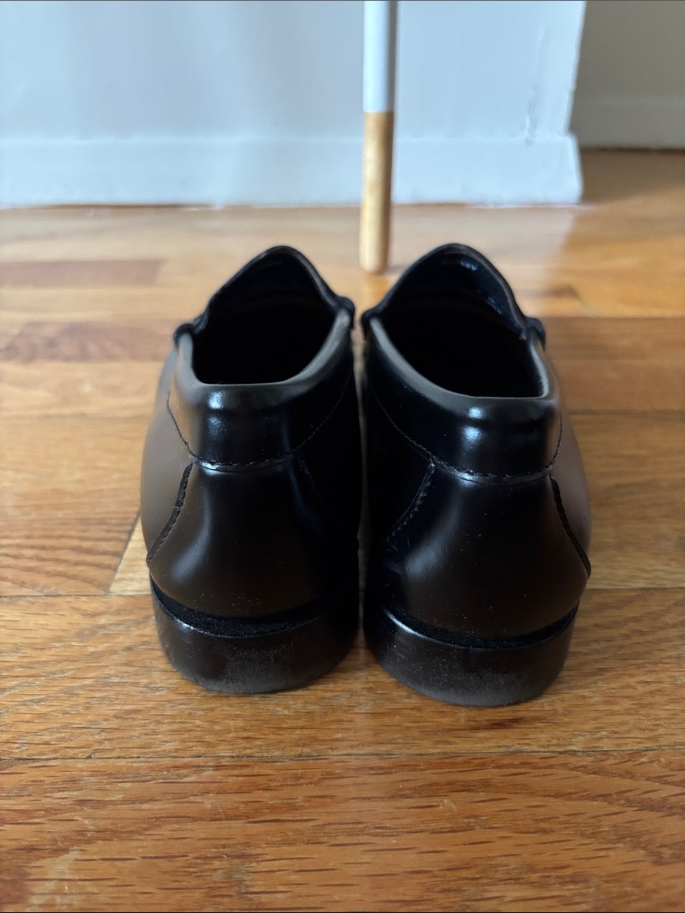 G.H. Bass Whitney Weejuns Loafers - Picture 4 of 7